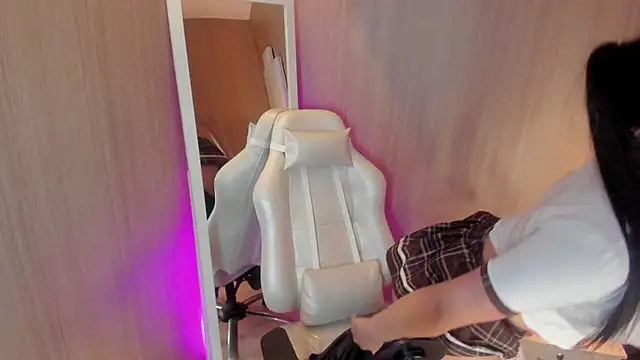 Snapshot of SummersAngel chatting on 04-30-26, 08:57 SummersAngel online show from 04-30-26, 08:57