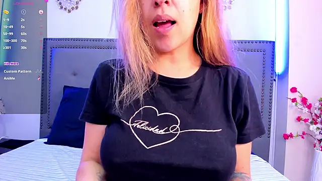 EvaaLovia1 online show from 05-27-26, 01:41