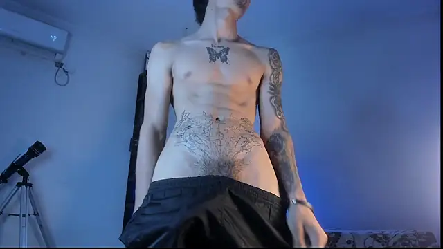 Snakebutterfly online show from 10-28-25, 08:40