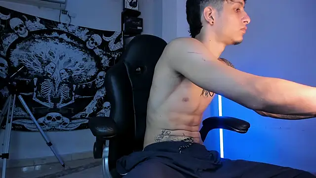 Snakebutterfly online show from 12-16-25, 12:04