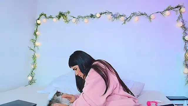 Amara vega online show from 04-19-26, 03:55