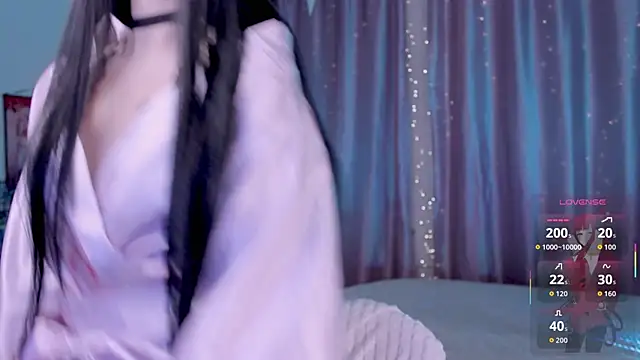 Carolina Leep online show from 10-28-25, 01:25