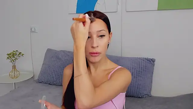 SelenaRousey online show from 02-12-26, 06:52