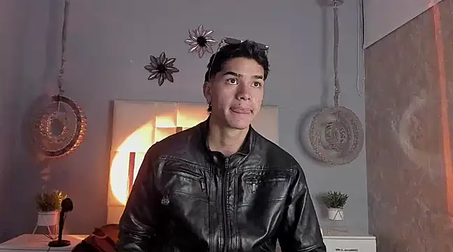 Snapshot of AndyPalmer_ chatting on 12-21-24, 11:55 AndyPalmer online show from 12-21-24, 11:55