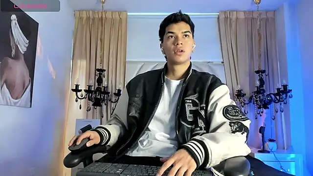 Snapshot of AndyPalmer_ chatting on 03-17-25, 11:42 AndyPalmer online show from 03-17-25, 11:42