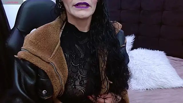 AlexandraJones  online show from 10-09-25, 11:36