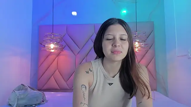 AngelaaCute  online show from 06-12-26, 12:15