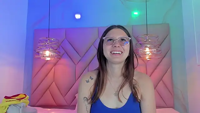 AngelaaCute  online show from 06-17-26, 12:07
