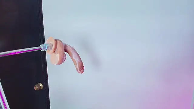 Lizz Tender online show from 02-15-25, 03:28