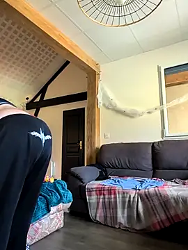 LadyRochester online show from 10-31-25, 01:23