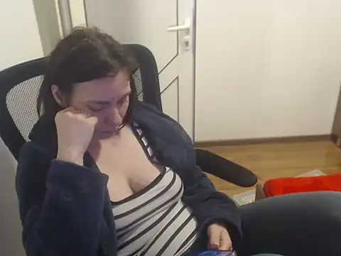 SweetAdela92 online show from 02-12-26, 11:33