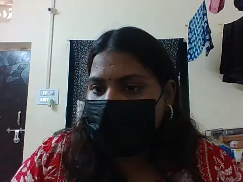 Snapshot of Hotmilfxox chatting on 05-17-26, 07:17 Hotmilfxox online show from 05-17-26, 07:17