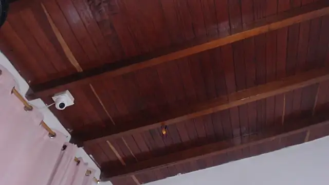 Amara Red online show from 12-15-25, 11:25