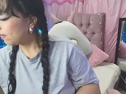 loren tits24 online show from 02-04-25, 08:49