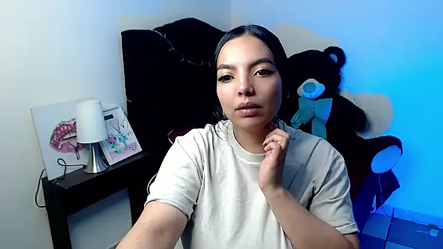 Snapshot of loren_tits24 chatting on 07-04-26, 10:27 loren tits24 online show from 07-04-26, 10:27