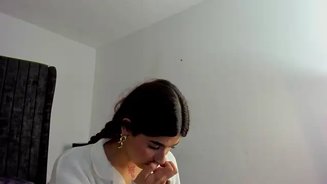 AnnyCherry  online show from 04-10-26, 01:44