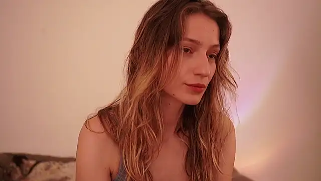 Snapshot of Stephany_talks chatting on 09-19-25, 02:46 Stephany talks online show from 09-19-25, 02:46