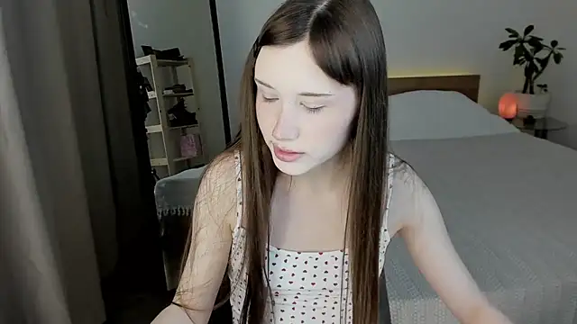Snapshot of Stella_Sunny chatting on 07-08-26, 12:48 Stella Sunny online show from 07-08-26, 12:48
