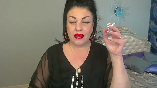 Snapshot of LadyMargoFontana chatting on 05-16-26, 03:58 LadyMargoFontana online show from 05-16-26, 03:58
