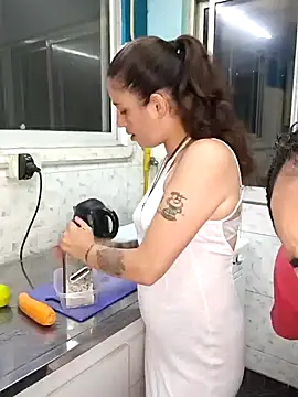 Snapshot of solangeyaelok1 chatting on 01-21-25, 03:48 solangeyaelok1 online show from 01-21-25, 03:48