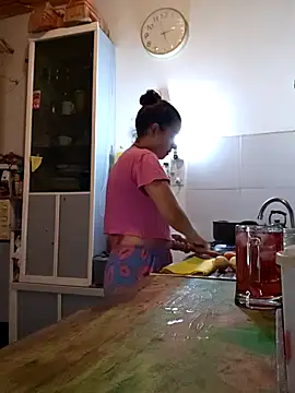 Snapshot of solangeyaelok1 chatting on 02-01-25, 12:18 solangeyaelok1 online show from 02-01-25, 12:18