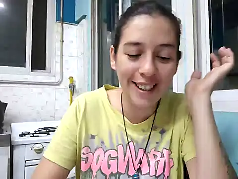 Snapshot of solangeyaelok1 chatting on 02-10-25, 03:13 solangeyaelok1 online show from 02-10-25, 03:13