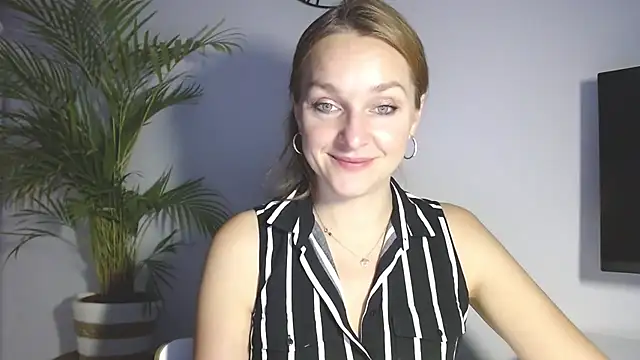 AliciaDesire online show from 12-03-25, 07:16