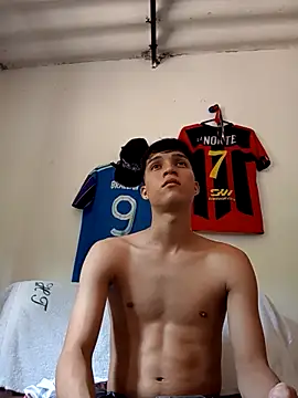 Snapshot of Brallitan225 chatting on 11-19-25, 06:19 Brallitan225 online show from 11-19-25, 06:19