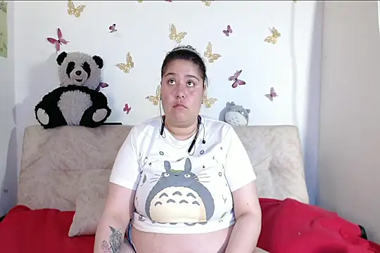 Snapshot of LennaTurnerr chatting on 02-04-26, 05:19 LennaTurnerr online show from 02-04-26, 05:19