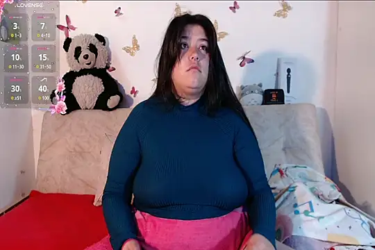 Snapshot of LennaTurnerr chatting on 02-12-26, 02:23 LennaTurnerr online show from 02-12-26, 02:23