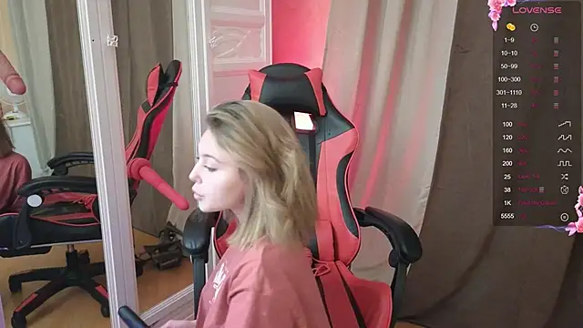 I see Ays1 online show from 10-22-25, 03:12