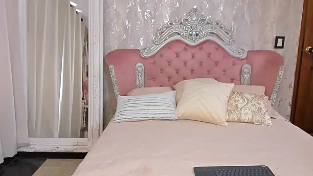 AngelineConnor online show from 03-10-25, 07:40