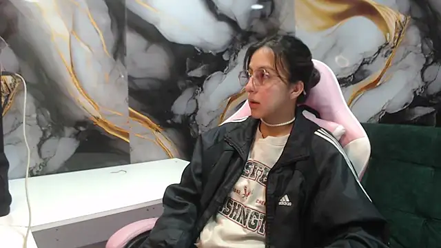 ling ling24 online show from 10-20-25, 03:40