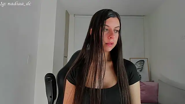 Nadiaa  online show from 02-02-25, 11:53