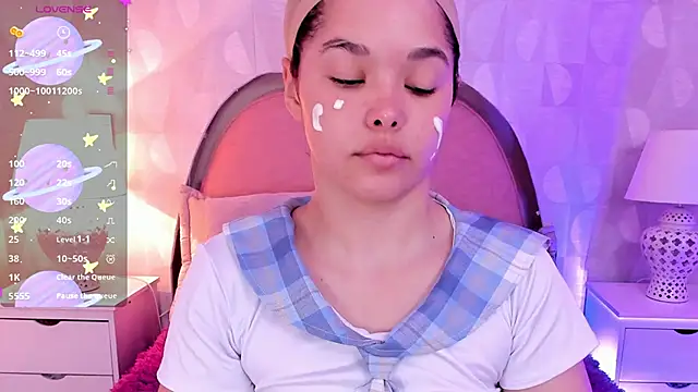 Snapshot of angeline_teen chatting on 06-08-26, 12:16 angeline teen online show from 06-08-26, 12:16