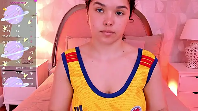 Snapshot of angeline_teen chatting on 06-13-26, 12:25 angeline teen online show from 06-13-26, 12:25