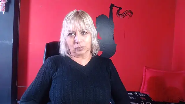 Snapshot of KLOE_PIELL chatting on 06-10-26, 04:39 KLOE PIELL online show from 06-10-26, 04:39