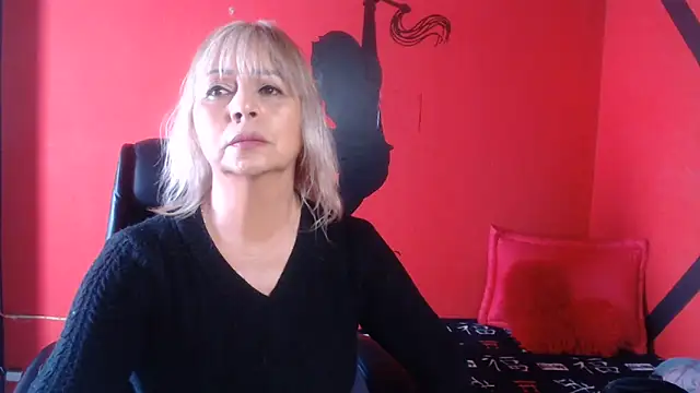 Snapshot of KLOE_PIELL chatting on 06-16-26, 04:53 KLOE PIELL online show from 06-16-26, 04:53