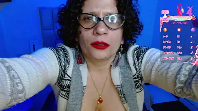 Snapshot of Daneshka_naughty chatting on 09-23-25, 12:24 Daneshka naughty online show from 09-23-25, 12:24