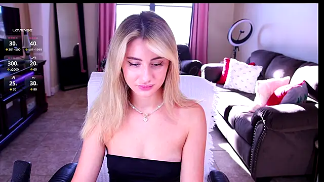 Naughty-Kitty1 online show from 09-23-25, 10:02