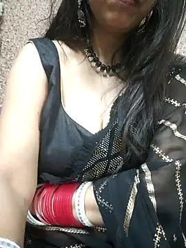 Snapshot of Aradhya-Sharma chatting on 02-05-25, 03:34 Aradhya-Sharma online show from 02-05-25, 03:34