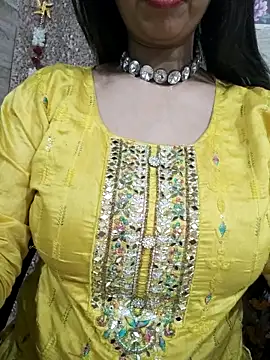 Snapshot of Aradhya-Sharma chatting on 02-25-25, 02:44 Aradhya-Sharma online show from 02-25-25, 02:44