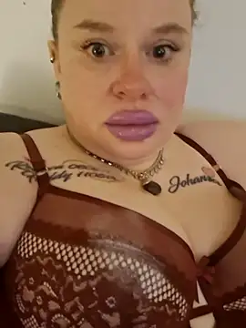 Snapshot of JohannasMishael chatting on 04-02-26, 12:19 JohannasMishael online show from 04-02-26, 12:19