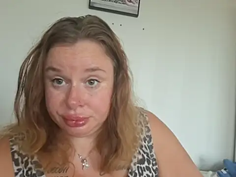 Snapshot of JohannasMishael chatting on 07-18-26, 02:21 JohannasMishael online show from 07-18-26, 02:21