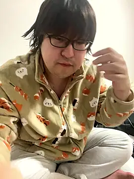 yuuki198912 online show from 12-21-25, 06:42