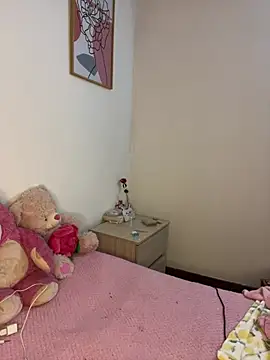 Snapshot of HallieLemon1 chatting on 01-19-25, 03:50 HallieLemon1 online show from 01-19-25, 03:50