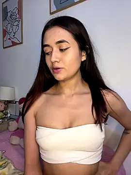 Snapshot of HallieLemon1 chatting on 10-12-25, 02:21 HallieLemon1 online show from 10-12-25, 02:21