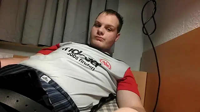 Snapshot of Nicolasjlhkjzl chatting on 04-20-26, 07:59 Nicolasjlhkjzl online show from 04-20-26, 07:59