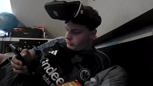 Snapshot of Nicolasjlhkjzl chatting on 04-30-26, 01:50 Nicolasjlhkjzl online show from 04-30-26, 01:50