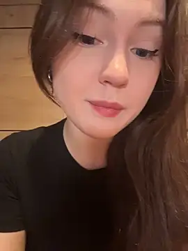 Snapshot of Peachy_Dream chatting on 05-15-26, 05:09 Peachy Dream online show from 05-15-26, 05:09